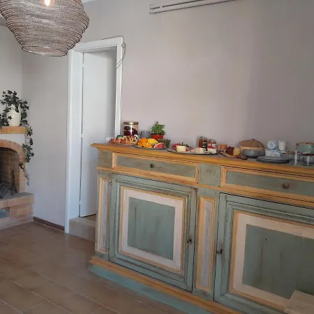 Ballerina Bianca לינה וארוחת בוקר